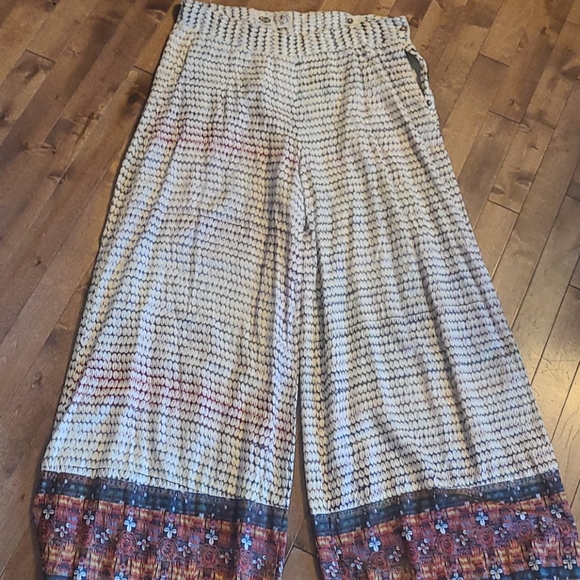 Wide leg pants  with adjustable waist. - Picture 2 of 7